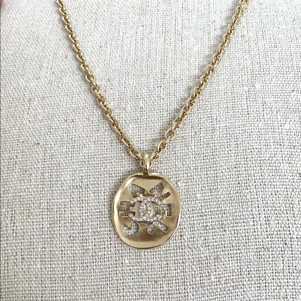 Chanel Gold medallion embellished necklace!